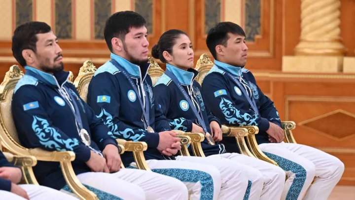 250 мың доллар: Олимпиада жүлдегерлеріне мемлекеттік сыйақы аударылды