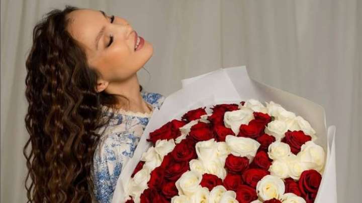 Жұлдыз Әбдікәрімова алғаш рет гүлді кімнен алғанын айтты