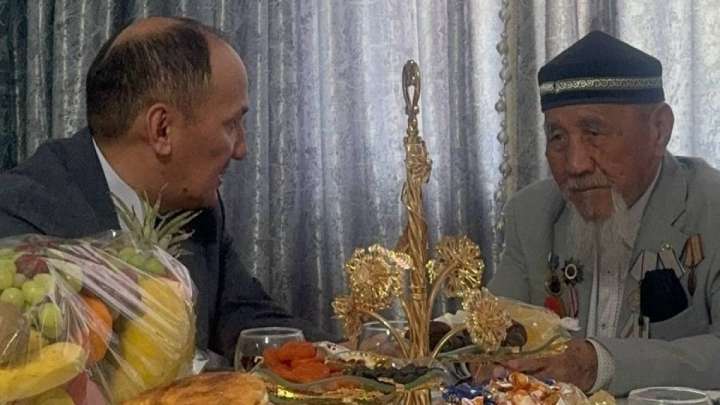 Ғасыр жасаған қаһарманға құрмет көрсетілді