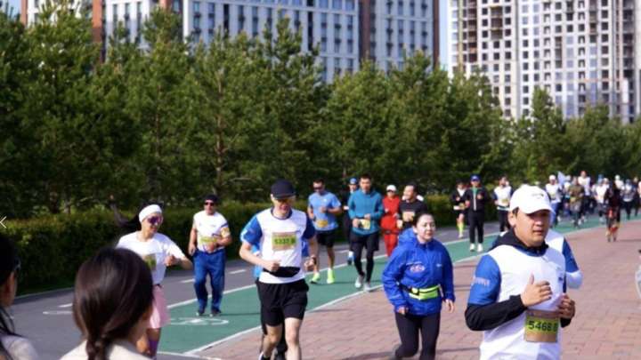 Астанада өткен қайырымдылық марафонына 3 мың адам қатысты