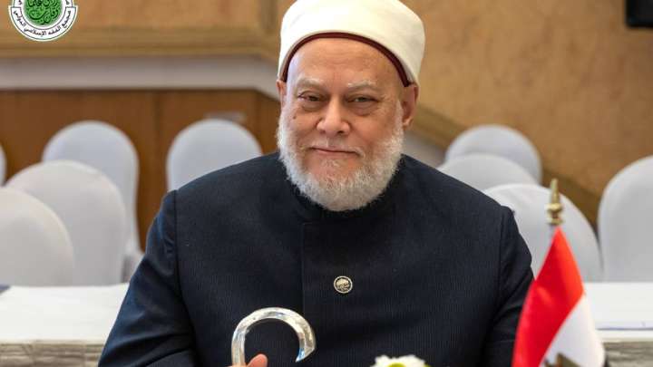 Электронды темекі харам емес - Мысырдың бұрынғы бас мүфтиі