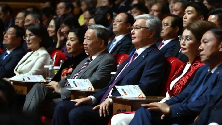 Тоқаев пен То Лам Димаштың өнерін тамашалады