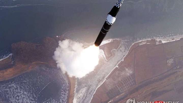 Солтүстік Корея Жапон теңізіне белгісіз зымыран ұшырды