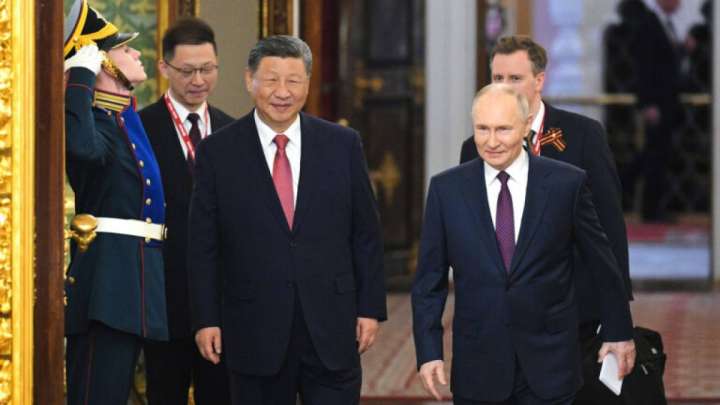 Мәскеуде Путин мен Си Цзиньпин кездесті