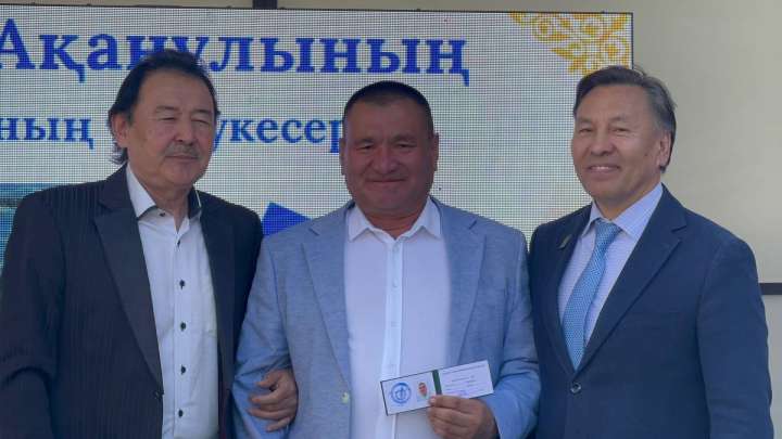 Қазақ шипагерлігіне арналған кітаптар жарық көрді