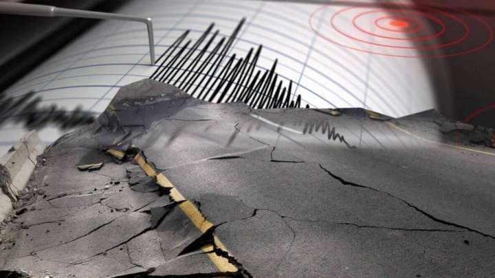 Түркияда бір түнде үш рет жер сілкінді