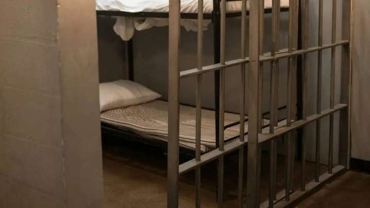 СҚО колониясында жазасын өтеушілер өзін жарақаттады