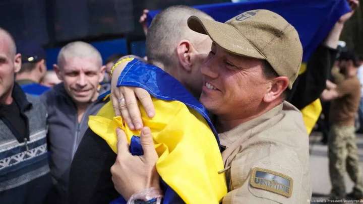 1000-ға 1000: Ресей мен Украина бір-біріне қанша әскери тұтқын қайтарды