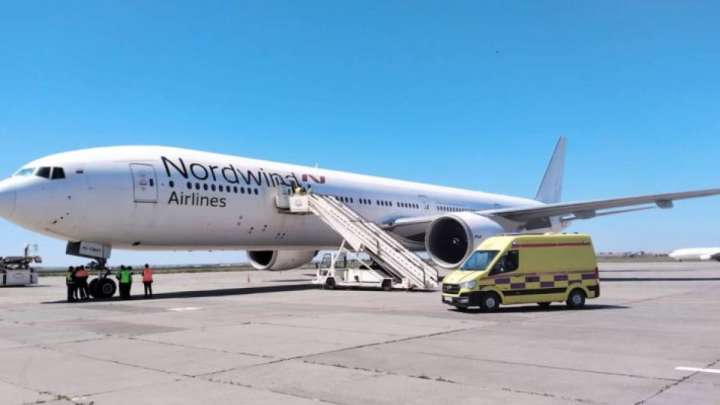 Жолаушы әйел ұшақ бортында көз жұмды