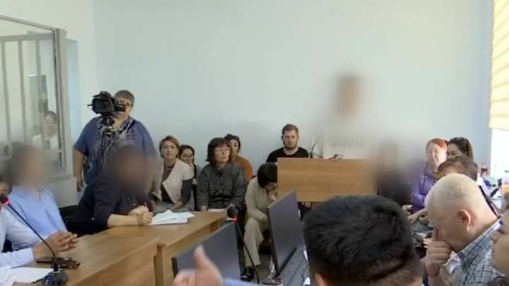 "Сиырдың жапасын жегізді". Қарағандыда бір отбасы асырап алған балаларды қорлаған