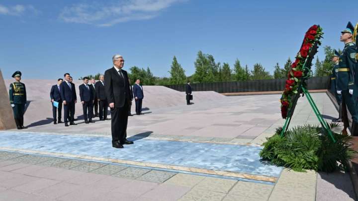 Тоқаев саяси қуғын-сүргін құрбандарына тағзым етті