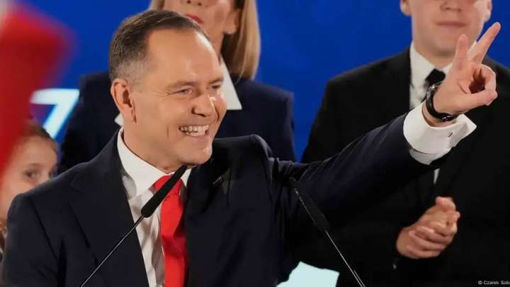 Польшадағы президент сайлауында консерватор Навроцкий жеңіске жетті