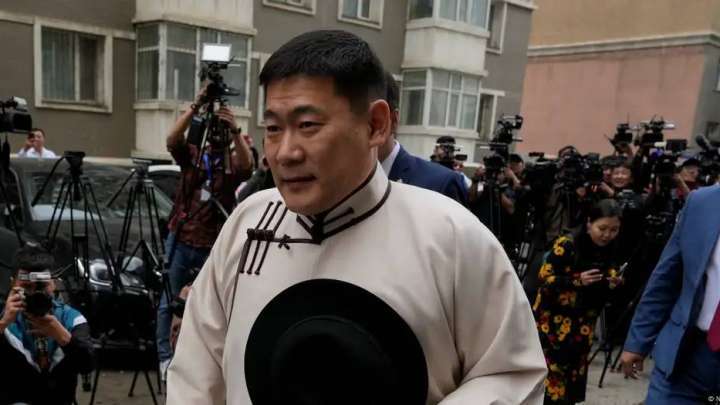 Моңғолия парламенті премьер-министрді отставкаға жіберді