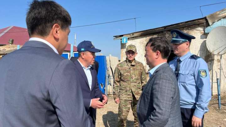 БҚО әкімі өрттен 5 баласы қаза тапқан отбасыға барды