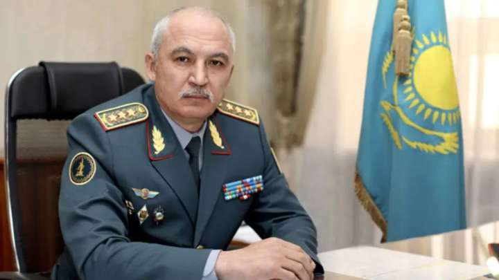 Қорғаныс экс-министрі өзінің ұсталғаны туралы хабарды жоққа шығарды