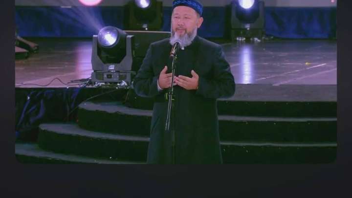 «Бес бала өртеніп өлгенде жаназаларына бармаған...». Сәкеннің тойына барған бас мүфти сынға ұшырады