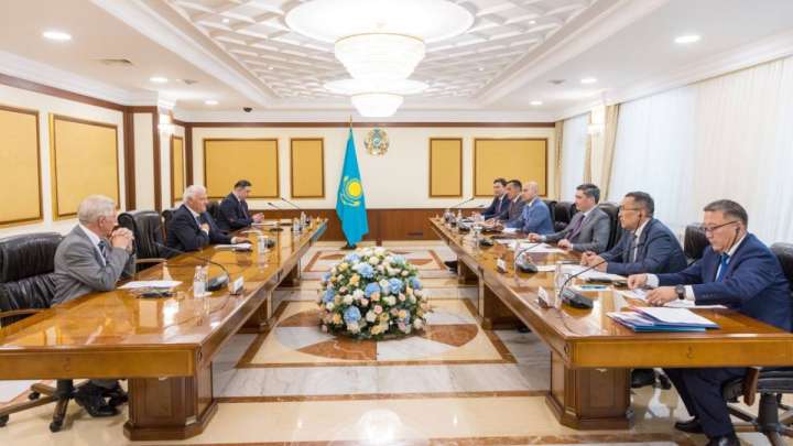 Қытаймен шекарада жаңа айналма жол салынады —  Олжас Бектенов