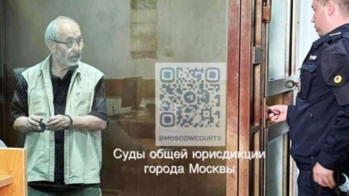 Мәскеуде соғысқа қарсы жазбалары үшін қазақ диаспорасының басшысы сотталды