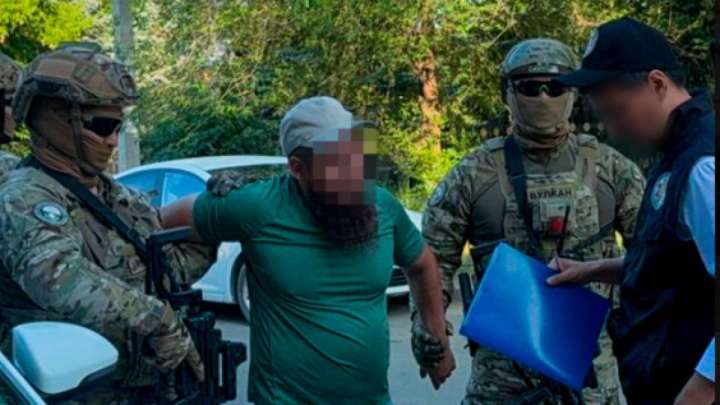 ҰҚК кәсіпкерлерден ақша бопсалады деген күдікпен қылмыстық топты ұсталды