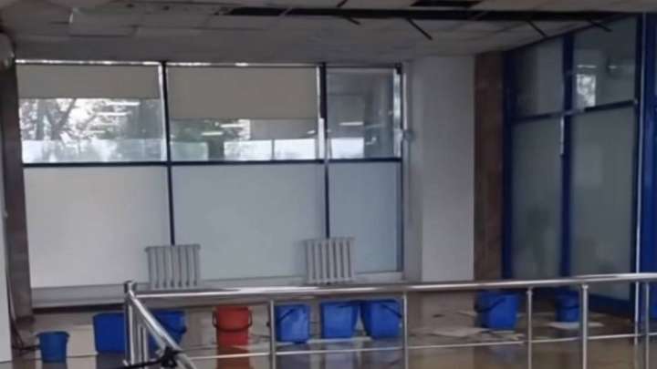 Атырау халықаралық әуежайын жаңбыр суы басты