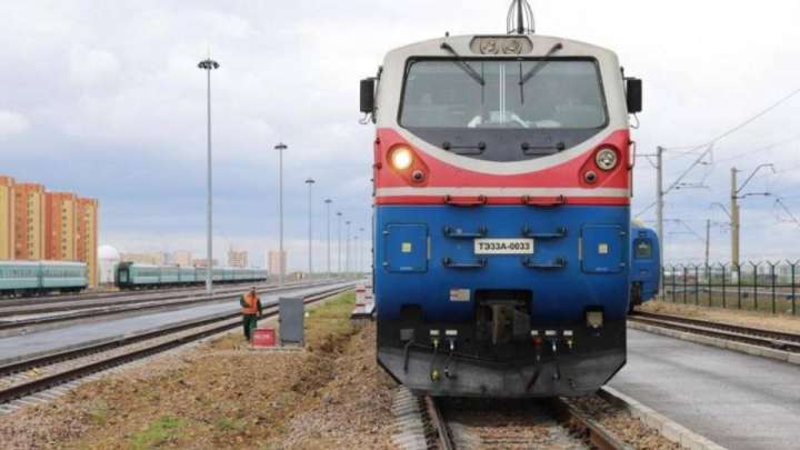 Алматы облысында екі адамды пойыз басып кетті