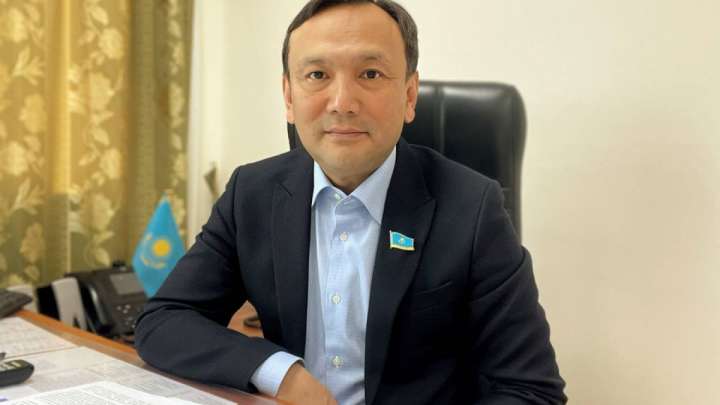 Депутат зейнеткерлерге несие бермеуді ұсынды