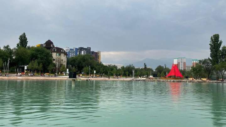 Алматыдағы Сайран көлінде тағы бір адам суға батып кетті