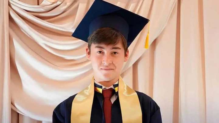 Қазақстандық оқушы әлемнің 47 университетінен стипендия ұтып алды