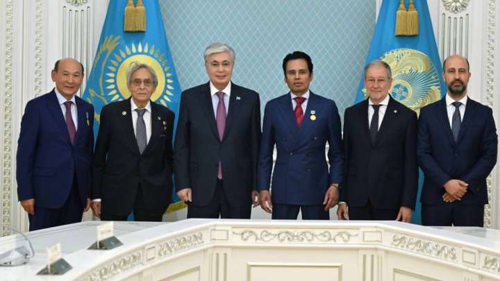 Тоқаев әлемдік нейрохирургия саласының өкілдерімен кездесті