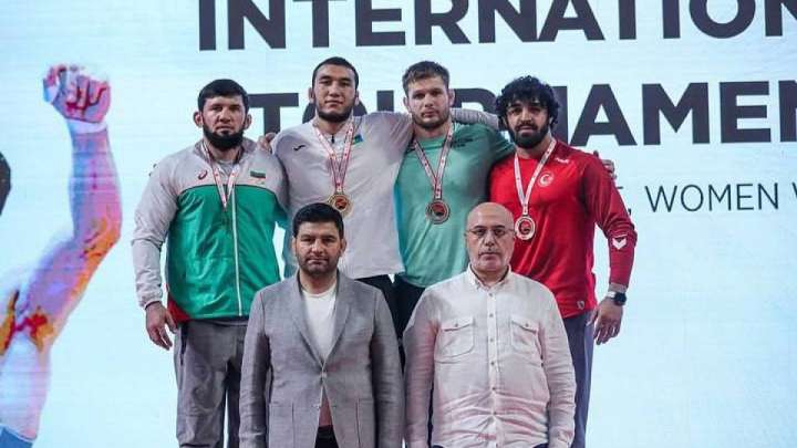 Қазақстандық балуандар Түркияда екі алтын иеленді