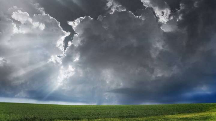 Найзағай, бұршақ, жел және өрт қаупі: дүйсенбіге ауа райы болжамы