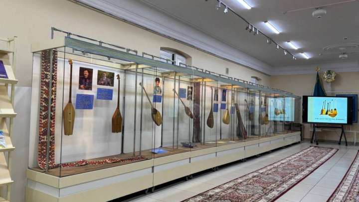 Абай облысында Ұлттық домбыра күніне арналған көрме өтті