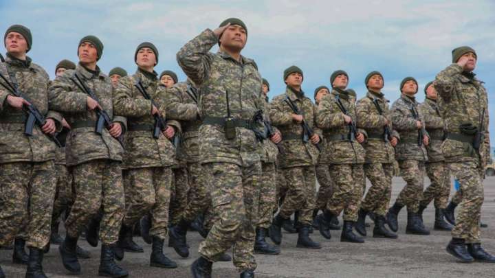 Енді әскерде жүрген сарбаздарға кредит берілмейді