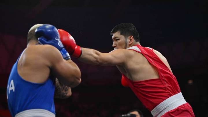 Айбек Оралбай Әлем кубогы кезеңінің жартылай финалына өтті