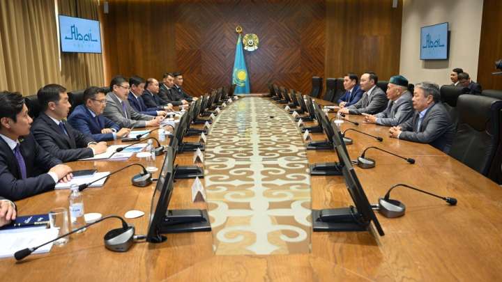 Семейге Маңғыстау облысының делегациясы келді