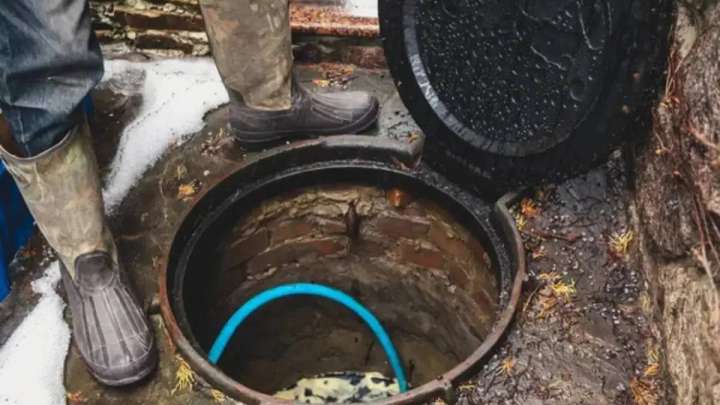 Ақмолада су құбырын жөндеп жүрген жұмысшылар көз жұмды