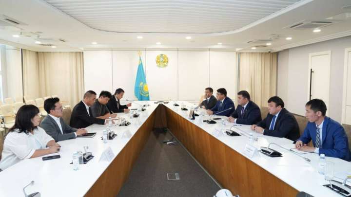 Түркістанда тоқыма-мата өндірістік базасын салу бойынша келіссөз жүргізілді