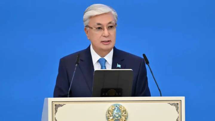 Вейп, сталкинг және қыз ұрлау: Тоқаев жаңа заңға қол қойды