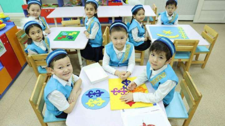 Қазақстан мектептерінде жаңа тәрбие бағдарламасы енгізіледі