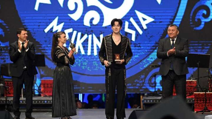 Димаш Құдайберген Қырғыз Республикасының халық әртісі атанды