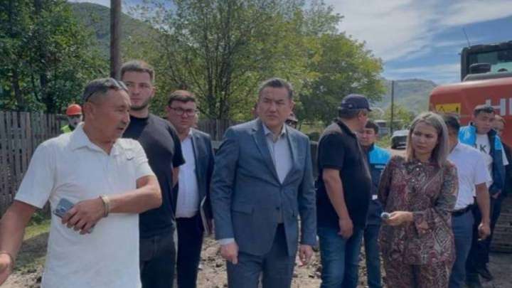 ШҚО әкімі Асубұлақтағы су құбыры құрылысының барысын тексерді