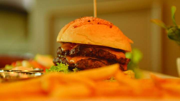 Мектептерде жаңа оқу жылынан бастап фастфуд сатылмайды