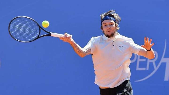 Теннис: Александр Бублик қатарынан екі рет АТР250 турнирінің жеңімпазы атанды