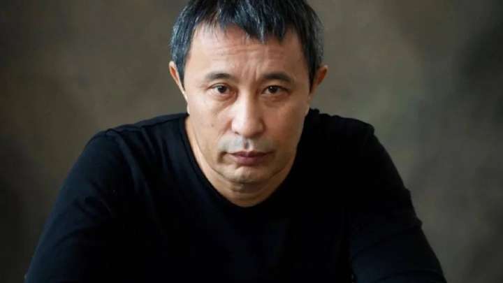 Режиссер Ермек Тұрсынов Қазақстанға оралады