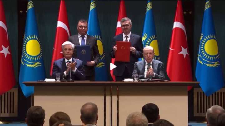 Қазақстан мен Түркияның коммуникациялар қызметі арасында келісімге қол қойылды