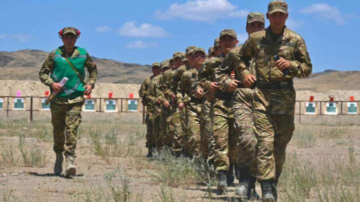 Суицидке бейім жастар енді әскерге алынбайды