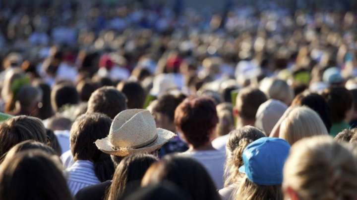 Қоғамдық орында бейәдеп сөйлегендер 15 күнге қамалады