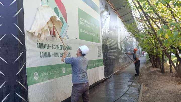 Алматыда Құрылысшылар күні қарсаңында ауқымды сенбілік өтті