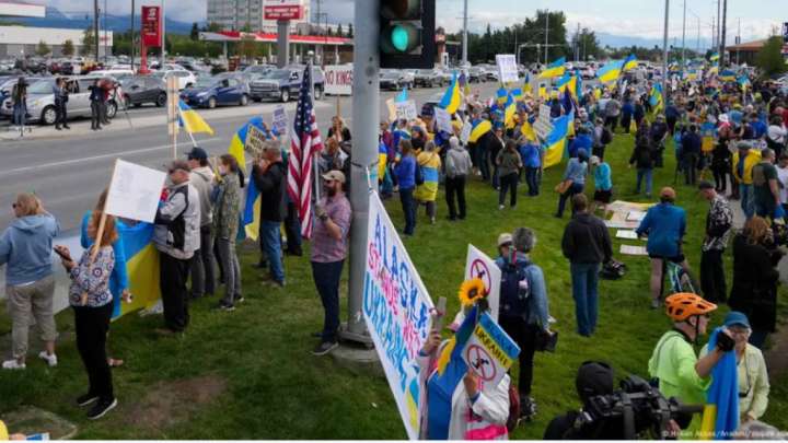 Анкориджде Путиннің АҚШ-қа сапарына қарсы митинг өтті