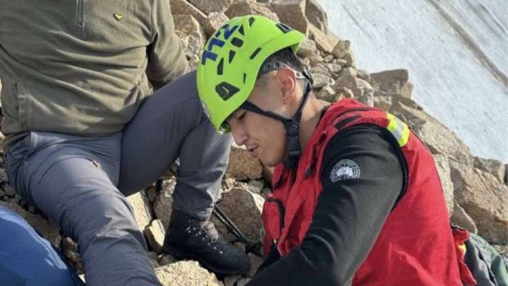 4000 метр биіктіктегі оқиға: құтқарушылар шетелдік туристі аман алып түсті